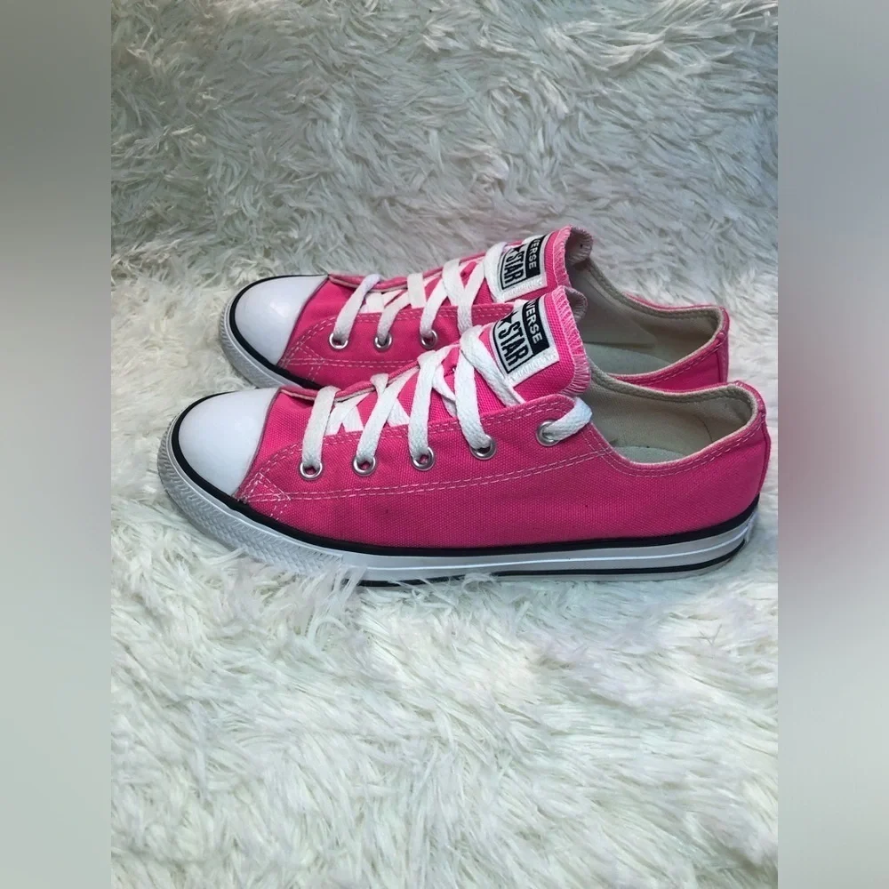 Converse Kids Hot Pink Sneakers size 3